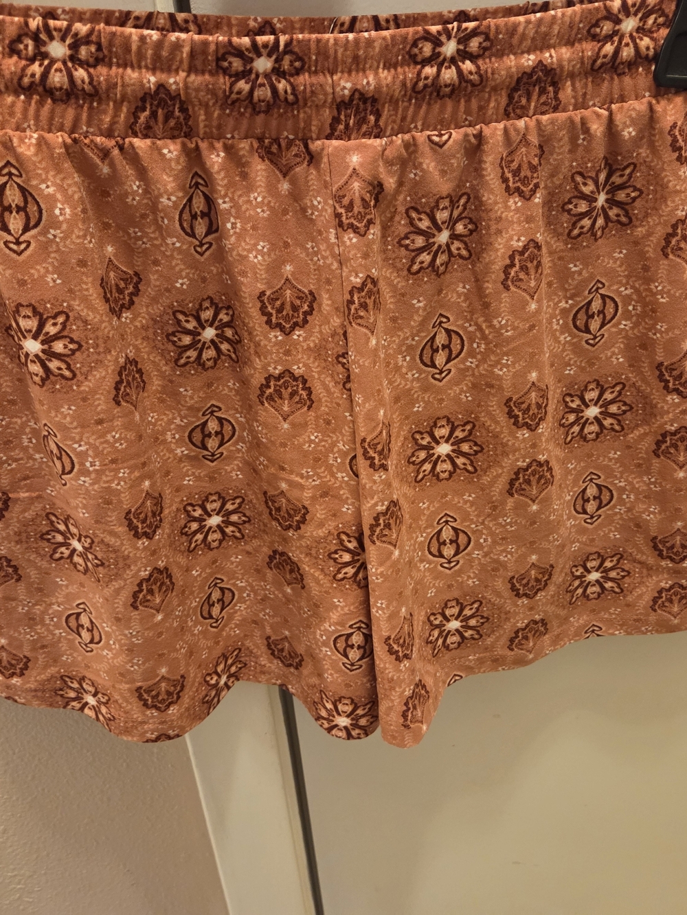 PINK ROSE Rust Printed Drawstring Shorts - Picture 3 of 3